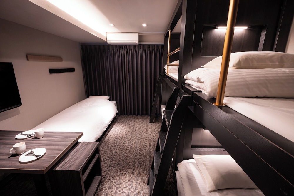 バンクベッドルーム 禁煙 客室2 | Rinn 三条大橋東