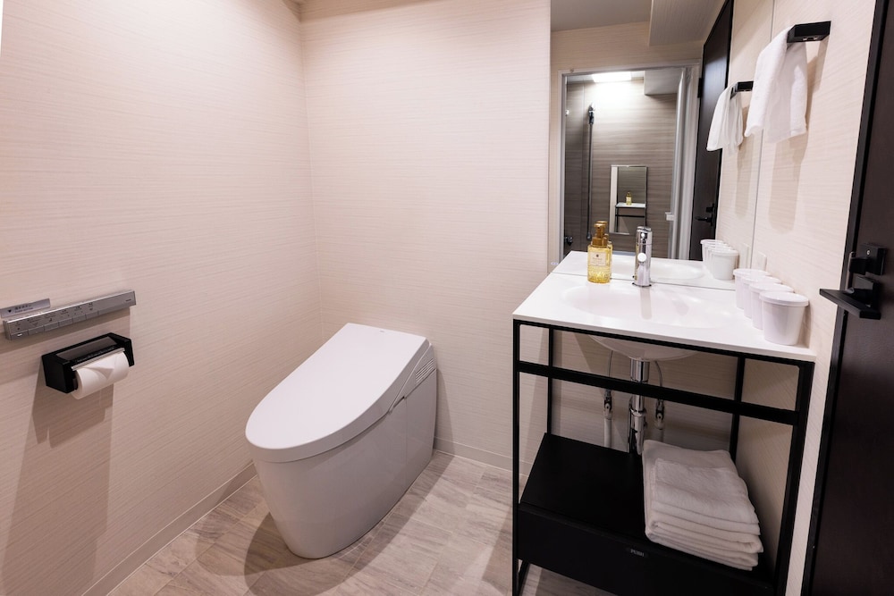 ハリウッド ツイン 禁煙 バスルーム0 | Rinn 三条大橋東