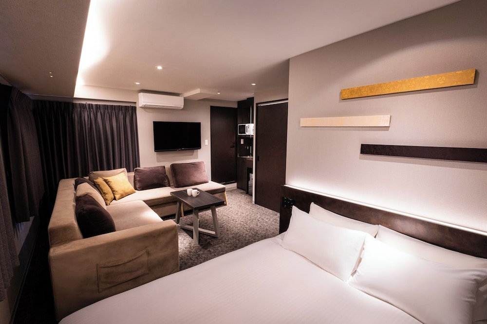 スーペリアクイーン 禁煙 | Rinn 三条大橋東