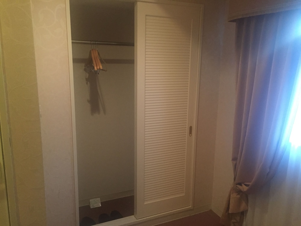 ツインルーム 喫煙可 客室1 | ホテルプレミアムグリーンソブリン