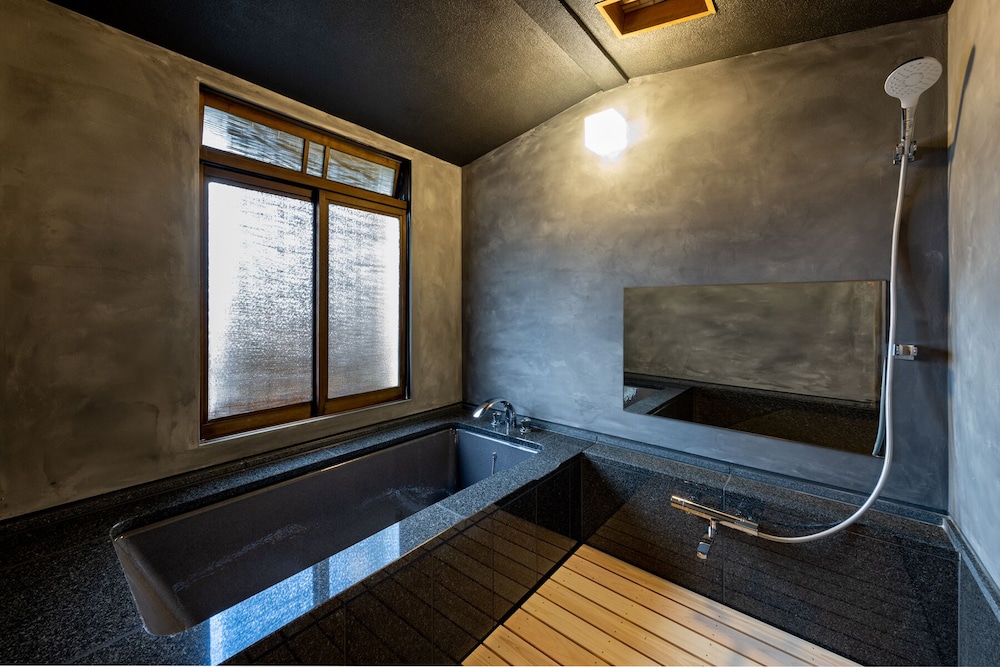 [聴涛亭] 離れ客室 禁煙 バスルーム0 | Ryokan尾道西山