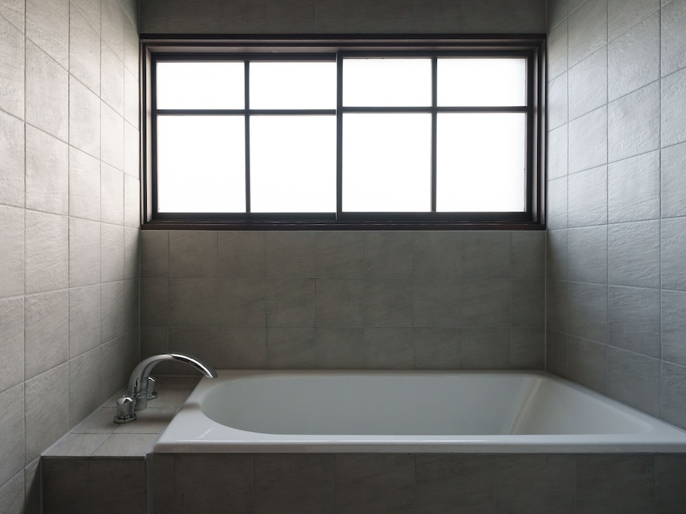 [朝日の間] 離れ2階客室 禁煙 バスルーム0 | Ryokan尾道西山