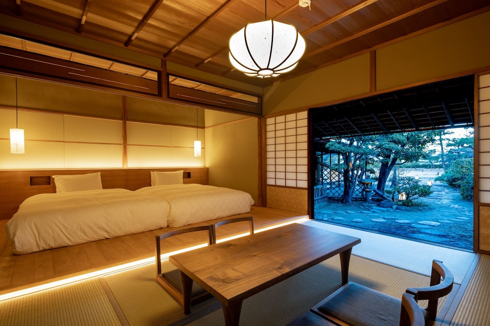 [聴涛亭] 離れ客室 禁煙 客室1 | Ryokan尾道西山