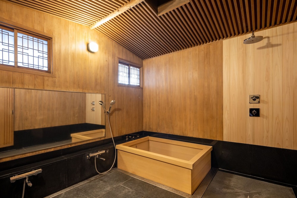 [藁の家] 離れ客室 禁煙 バスルーム0 | Ryokan尾道西山