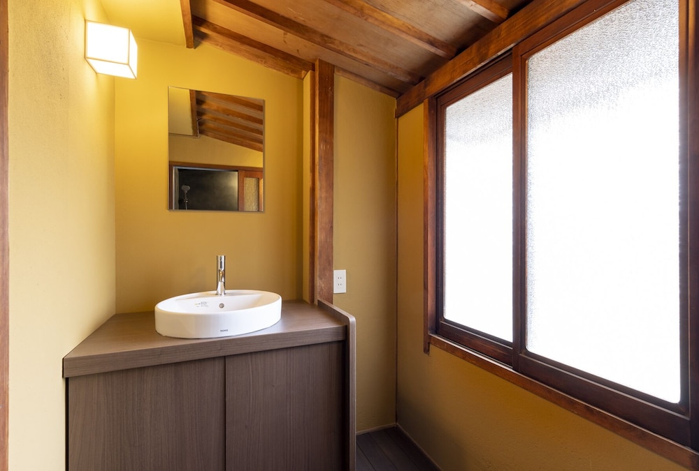 [聴涛亭] 離れ客室 禁煙 バスルーム1 | Ryokan尾道西山