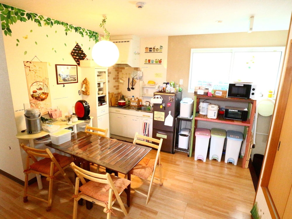 ベーシック 4 人部屋 専用キッチン0 | ホステル富士山・結