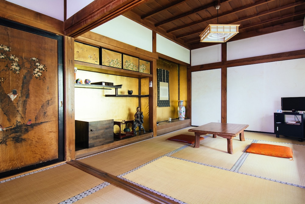 スタンダード ルーム 禁煙 共用バスルーム 客室1 | 常喜院