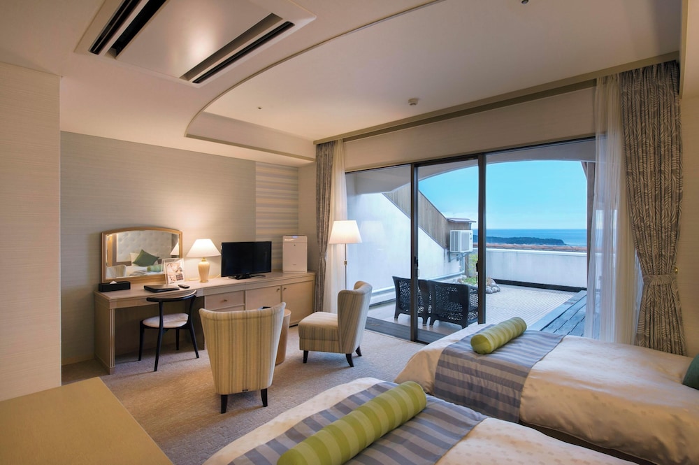 【オーシャンビュー天然温泉露天風呂付】プレミアム和洋室（禁煙） 客室1 | ホテルアルティア鳥羽