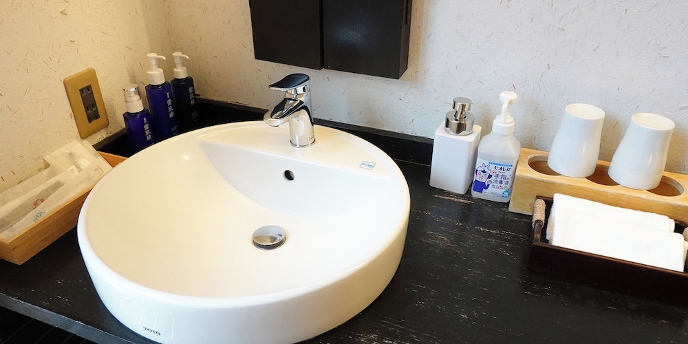 お部屋お任せ（露天風呂付／ベッドタイプ選択不可） 客室13 | 静観荘