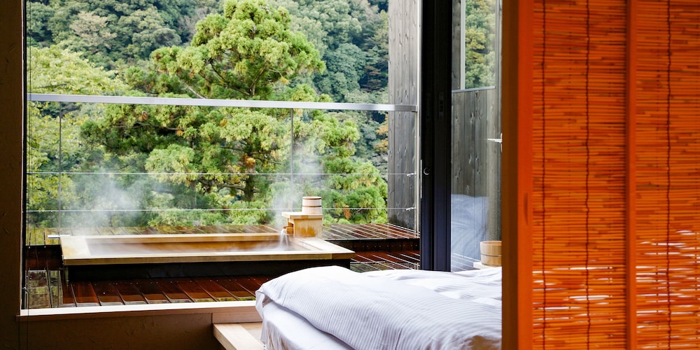 お部屋お任せ（露天風呂付／ベッドタイプ選択不可） 客室9 | 静観荘