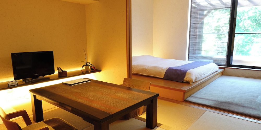 お部屋お任せ（露天風呂付／ベッドタイプ選択不可） 客室14 | 静観荘