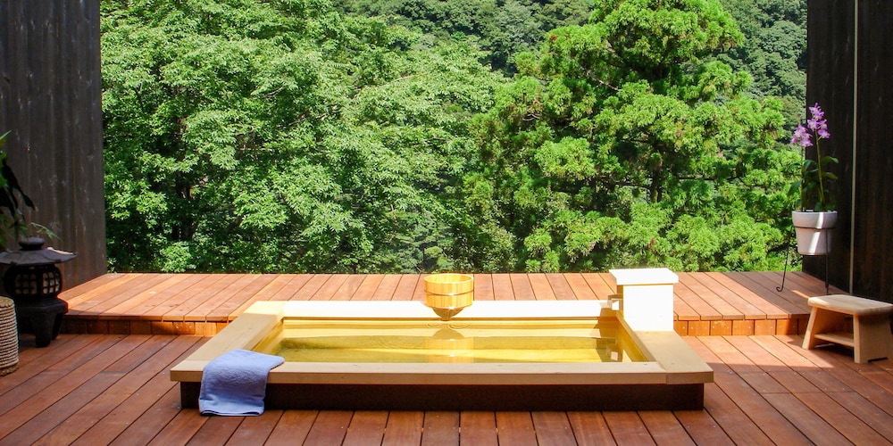 お部屋お任せ（露天風呂付／ベッドタイプ選択不可） 客室6 | 静観荘