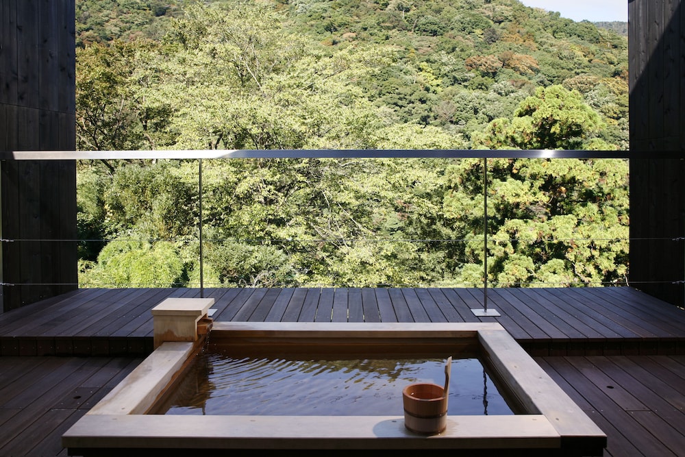 お部屋お任せ（露天風呂付／ベッドタイプ選択不可） バスルーム2 | 静観荘