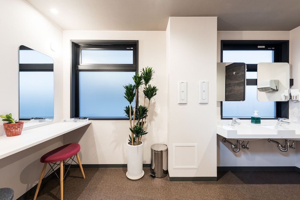 客室1 | ホステル ドロップイン鳥取