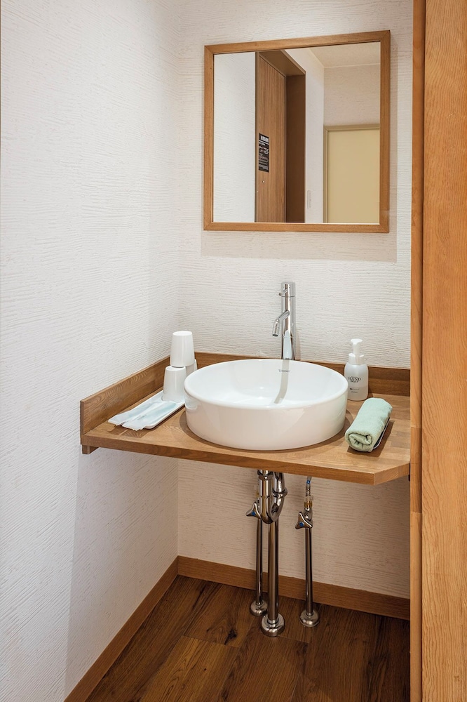 最上階和室 (和室10畳) ウォシュレットトイレ付 禁煙 客室1 | ザ・サンセット知床