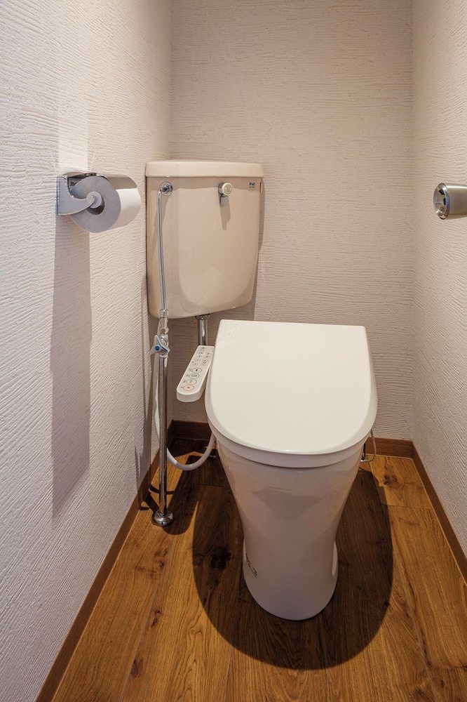 最上階和室 (和室10畳) ウォシュレットトイレ付 禁煙 バスルーム0 | ザ・サンセット知床