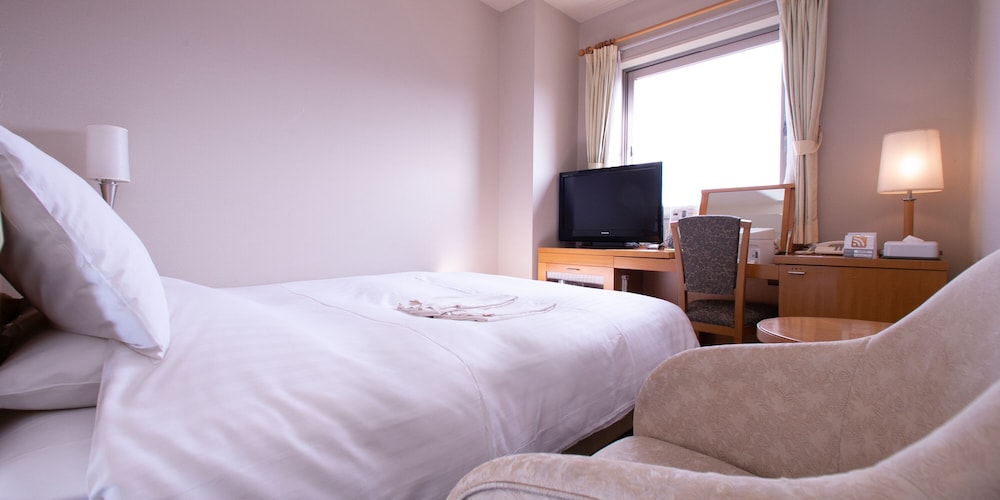 セミダブルルーム　パークビュー | KKR ホテル金沢