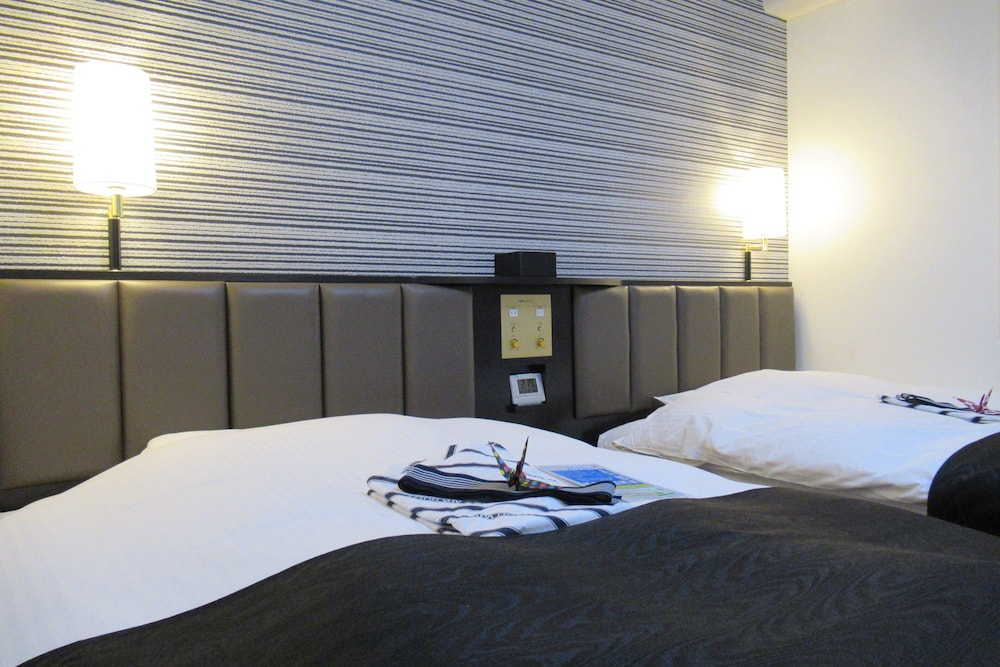 スタンダード ツインルーム シングルベッド 2 台 禁煙 (A) | アパホテル〈宮崎都城駅前〉