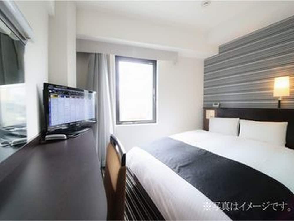 スタンダード ダブルルーム ダブルベッド 1 台 禁煙 | アパホテル〈宮崎都城駅前〉