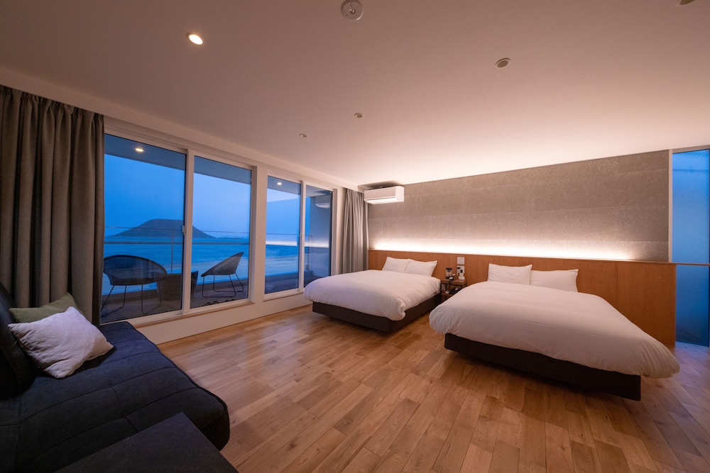 Castle Side Villa 波静 (なみしずか) 素泊りプラン [チェックイン15:00~] 客室1 | 水野旅館