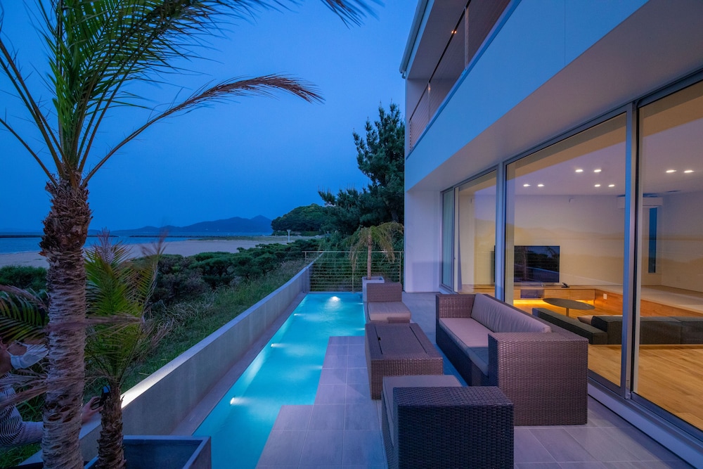 Castle Side Villa 波静 (なみしずか) 素泊りプラン [チェックイン15:00~] | 水野旅館