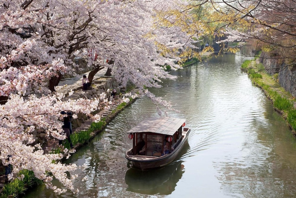 湖1 | アズイン東近江能登川駅前