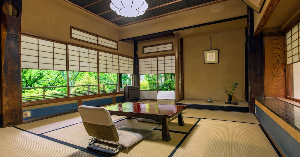 最も広い離れ貴賓室「錦華亭・八集庵」 部屋からの景観0 | 強羅環翠楼