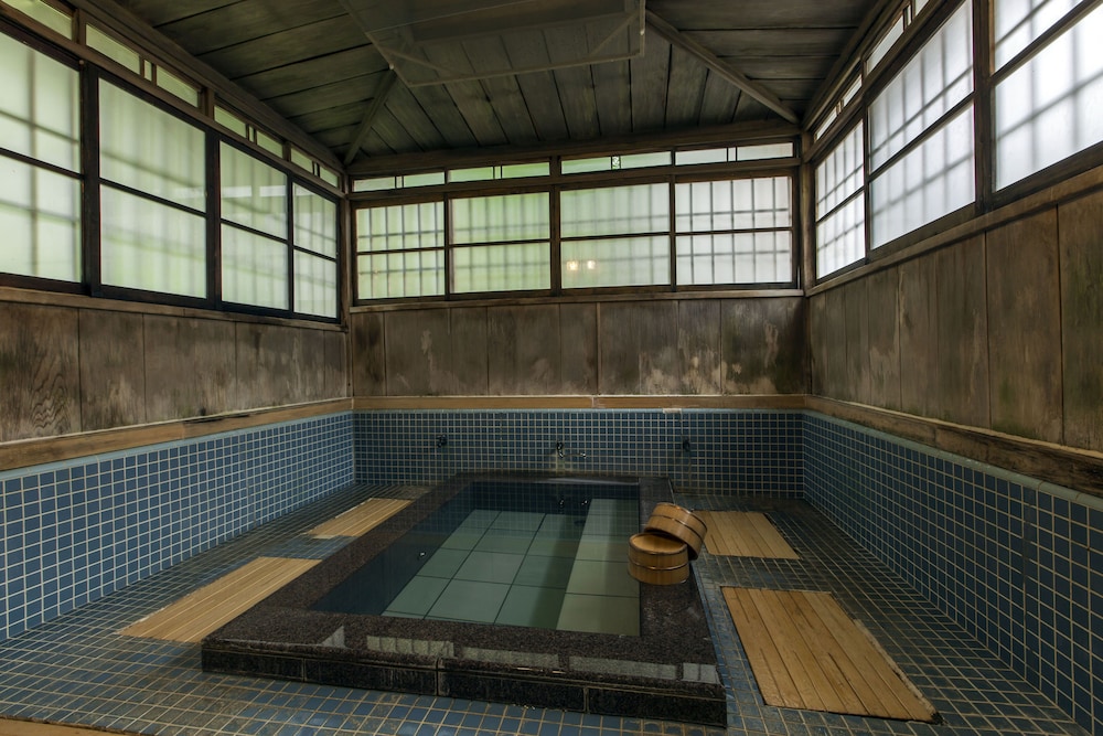 本館「梅」または「木立」(お風呂なし) 温泉0 | 強羅環翠楼