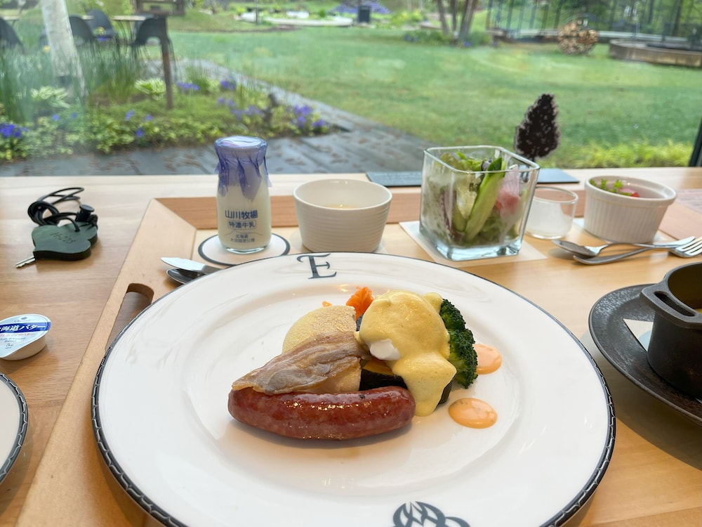 ダブルルーム 禁煙 旅館のお食事処0 | 函館大沼 鶴雅リゾート エプイ
