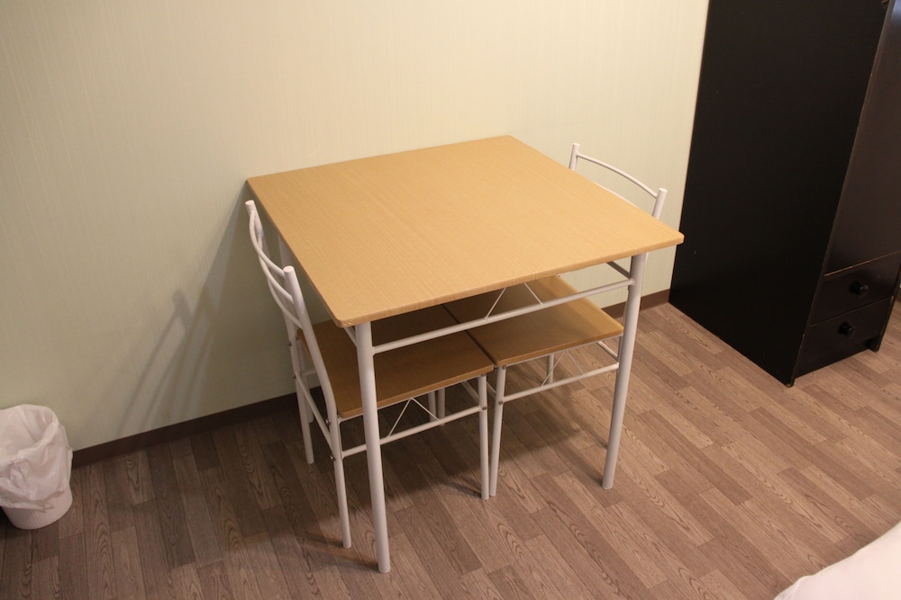 ダブルルーム 専用バスルーム付 (404) 客室の設備とサービス0 | おうちホテル横川