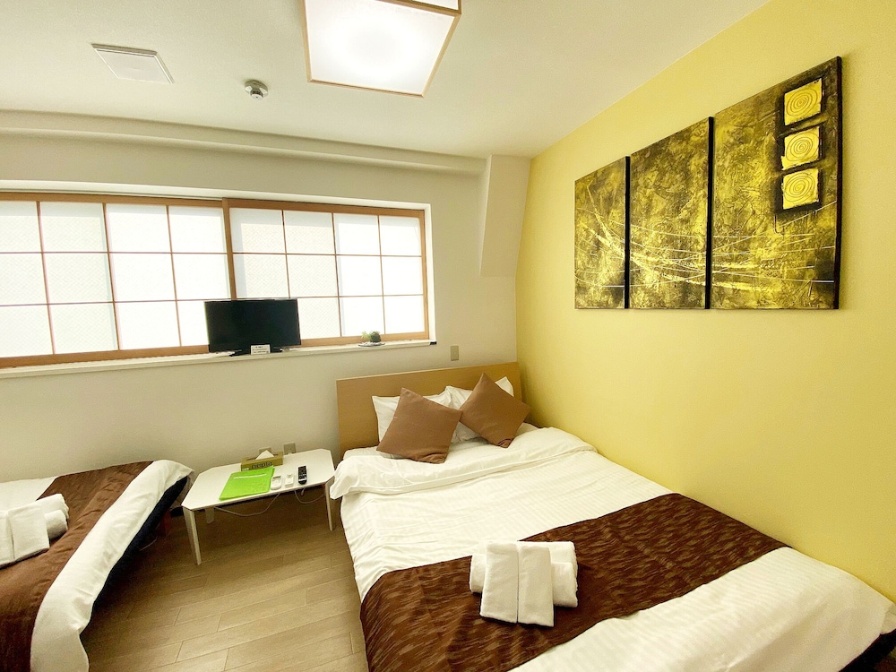 ラージツインルーム 専用バスルーム付 (501) 客室3 | おうちホテル横川