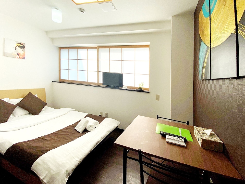 ダブルルーム 専用バスルーム付 (401) 客室2 | おうちホテル横川