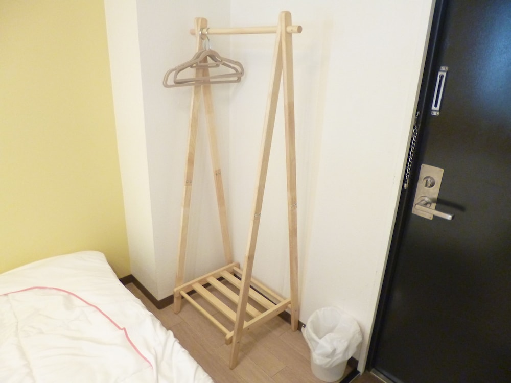 ラージツインルーム 専用バスルーム付 (502) 客室1 | おうちホテル横川