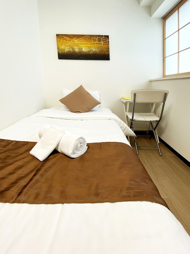 ツインルーム 専用バスルーム付 (201) 客室2 | おうちホテル横川