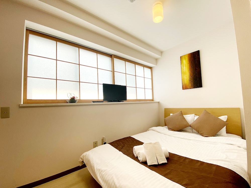 ダブルルーム 専用バスルーム付 (402) | おうちホテル横川