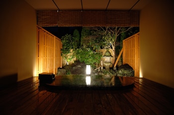 香湯楼井川