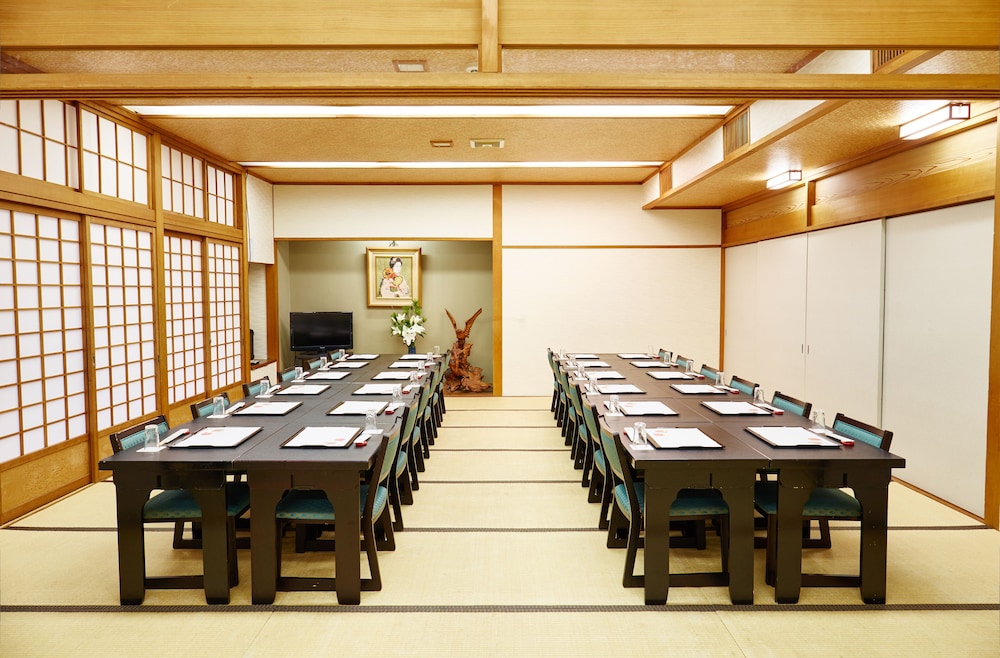 レストラン1 | ひふみ旅館
