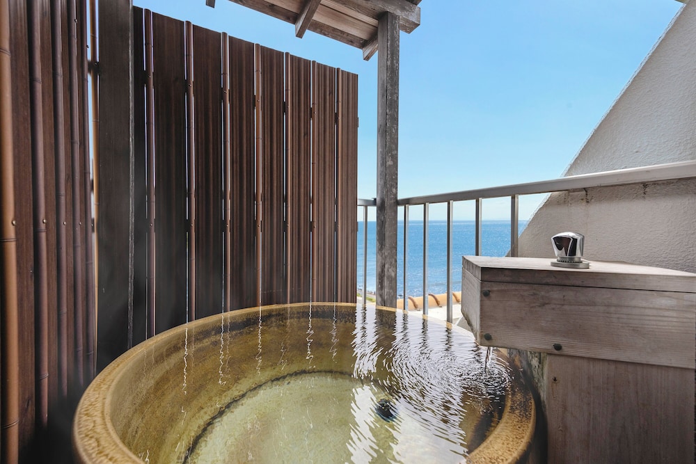 ラグジュアリー ツインルーム 禁煙 バスルーム0 | 心湯の宿 ~SAZANA~