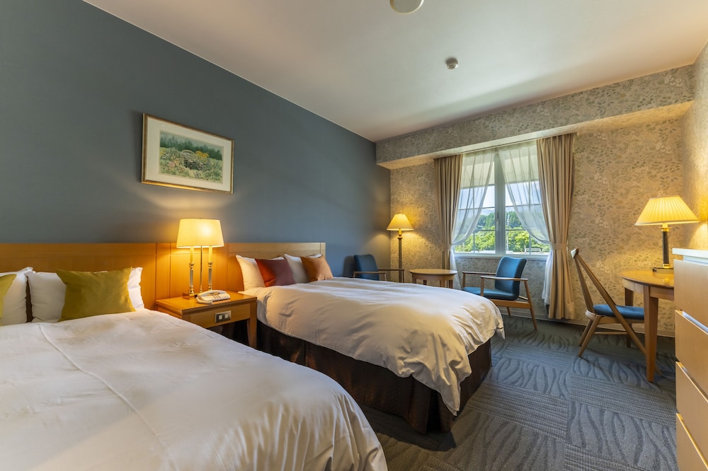 スタンダード ツインルーム 客室2 | 里山オーベルジュ & 温泉ウェルネススパ 桜ヶ池クアガーデン