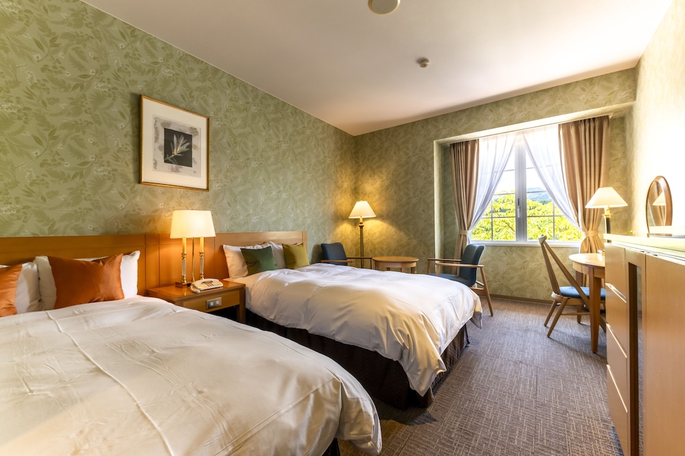 スタンダード ツインルーム 客室6 | 里山オーベルジュ & 温泉ウェルネススパ 桜ヶ池クアガーデン