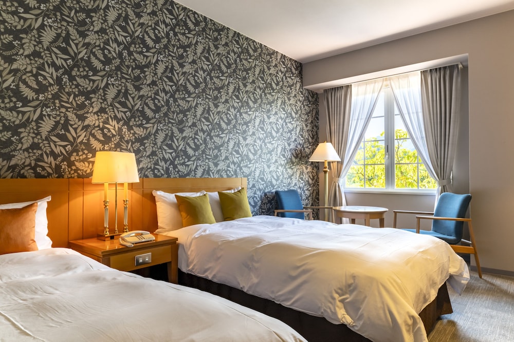 スタンダード ツインルーム 客室3 | 里山オーベルジュ & 温泉ウェルネススパ 桜ヶ池クアガーデン