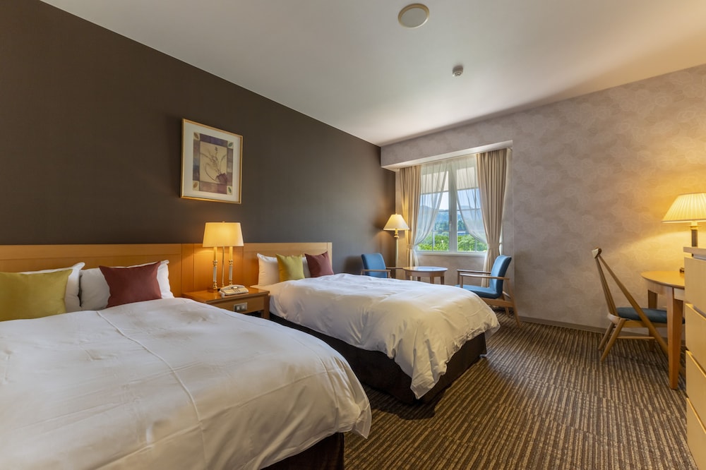 スタンダード ツインルーム 客室5 | 里山オーベルジュ & 温泉ウェルネススパ 桜ヶ池クアガーデン