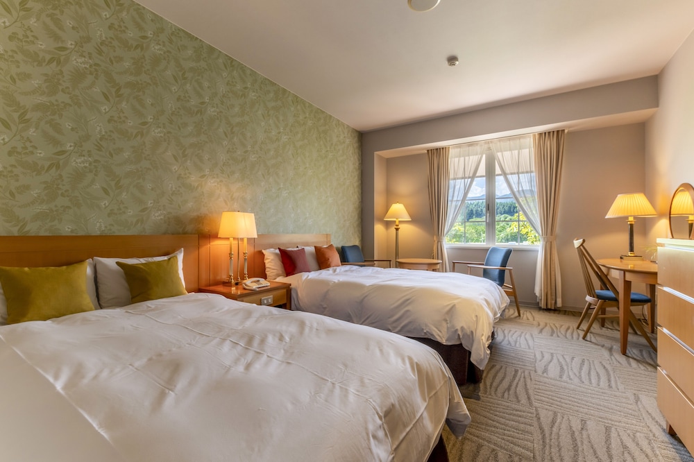 スタンダード ツインルーム 客室7 | 里山オーベルジュ & 温泉ウェルネススパ 桜ヶ池クアガーデン