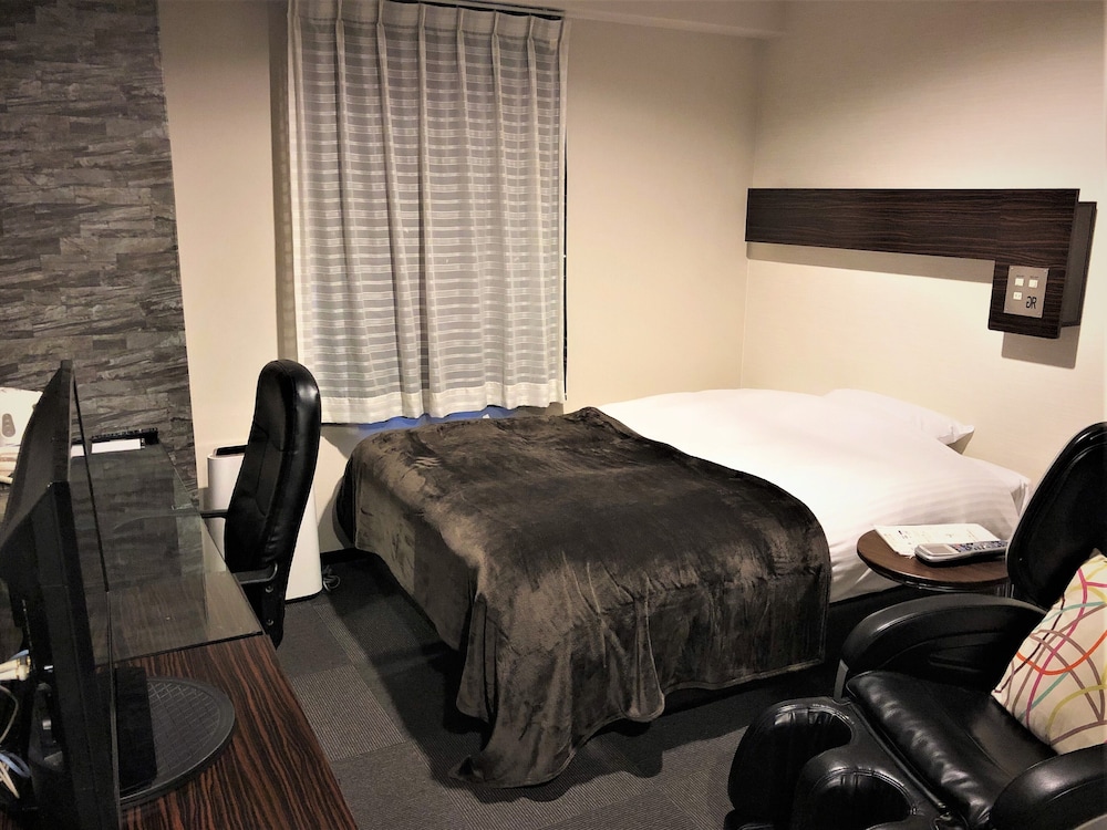 プレミアム ダブルルーム ダブルベッド 1 台 禁煙 客室3 | グリーンリッチホテル岩国駅前 人工温泉・二股湯の華