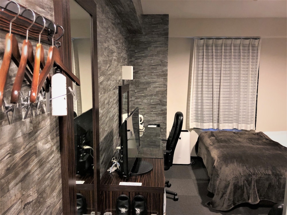 プレミアム ダブルルーム ダブルベッド 1 台 禁煙 客室2 | グリーンリッチホテル岩国駅前 人工温泉・二股湯の華