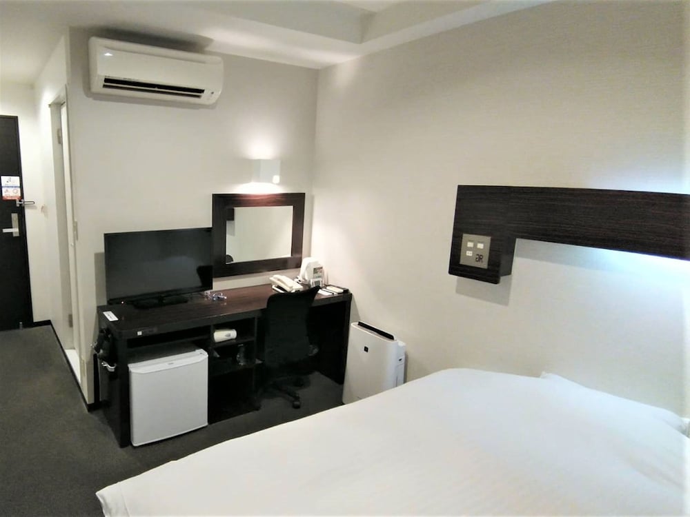 ダブルルーム 禁煙 客室5 | グリーンリッチホテル岩国駅前 人工温泉・二股湯の華