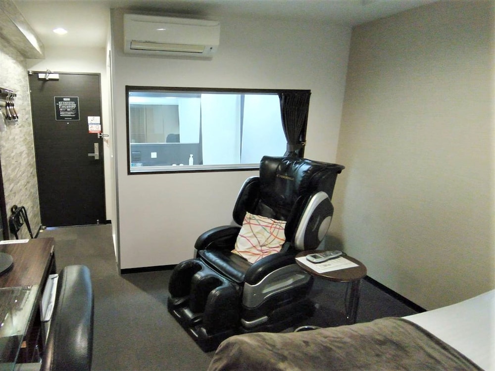 プレミアム ダブルルーム ダブルベッド 1 台 禁煙 客室8 | グリーンリッチホテル岩国駅前 人工温泉・二股湯の華