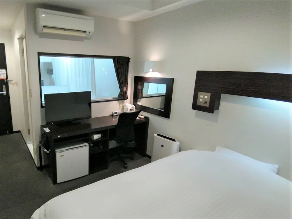 ダブルルーム 禁煙 客室4 | グリーンリッチホテル岩国駅前 人工温泉・二股湯の華