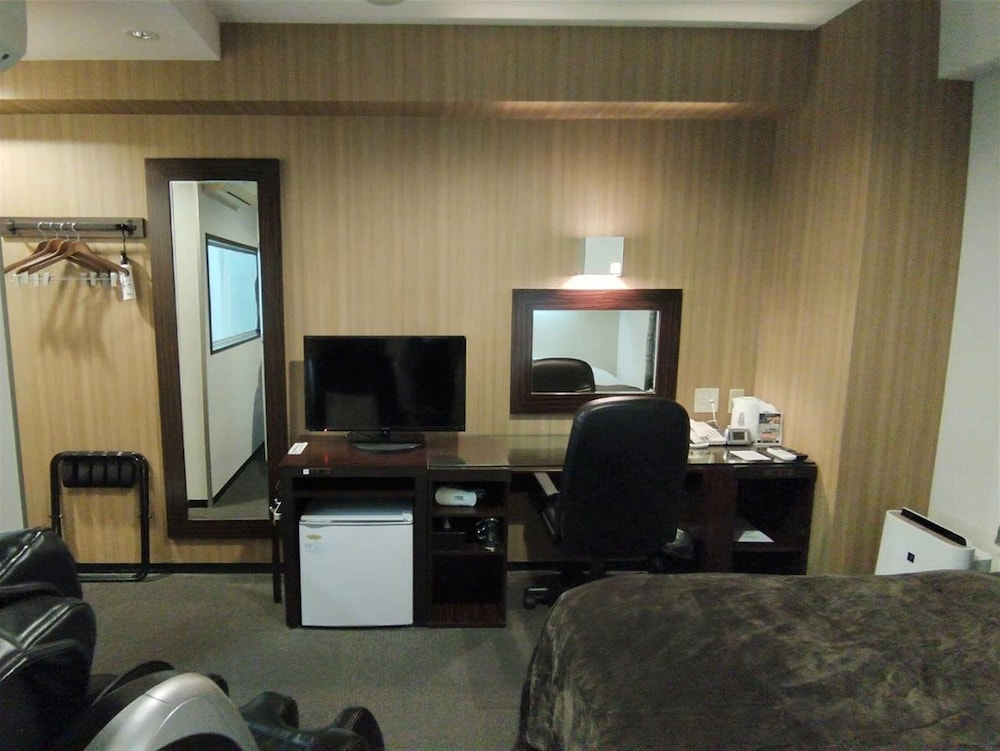 プレミアム ダブルルーム ダブルベッド 1 台 禁煙 客室6 | グリーンリッチホテル岩国駅前 人工温泉・二股湯の華