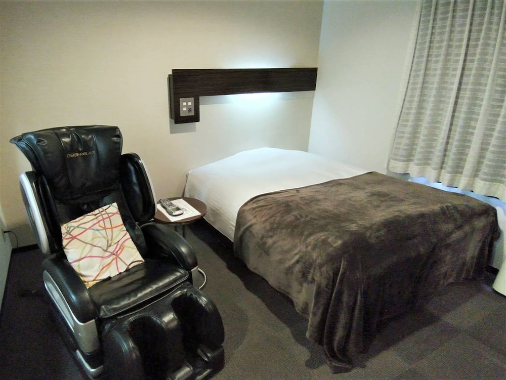 プレミアム ダブルルーム ダブルベッド 1 台 禁煙 客室5 | グリーンリッチホテル岩国駅前 人工温泉・二股湯の華